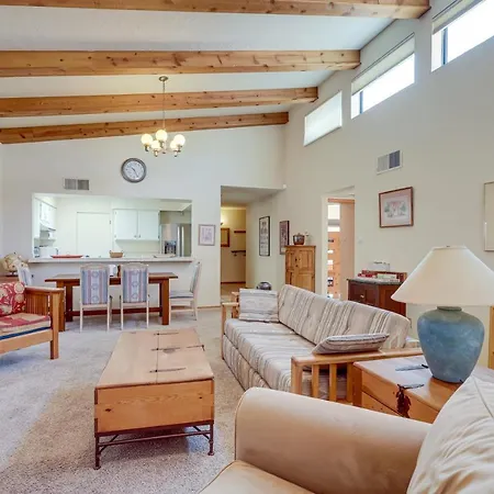 Holiday home Sunny Vacation With Fireplace And Yard Santa Fe