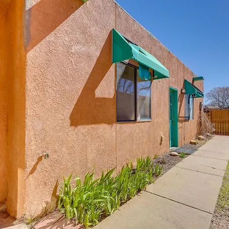 Sunny Vacation With Fireplace And Yard * Santa Fe