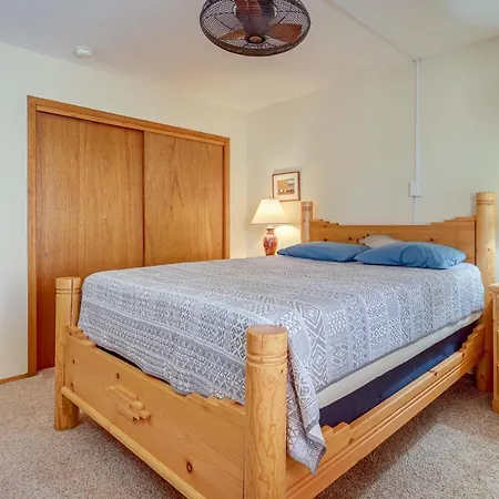 Holiday home Sunny Vacation With Fireplace And Yard Santa Fe